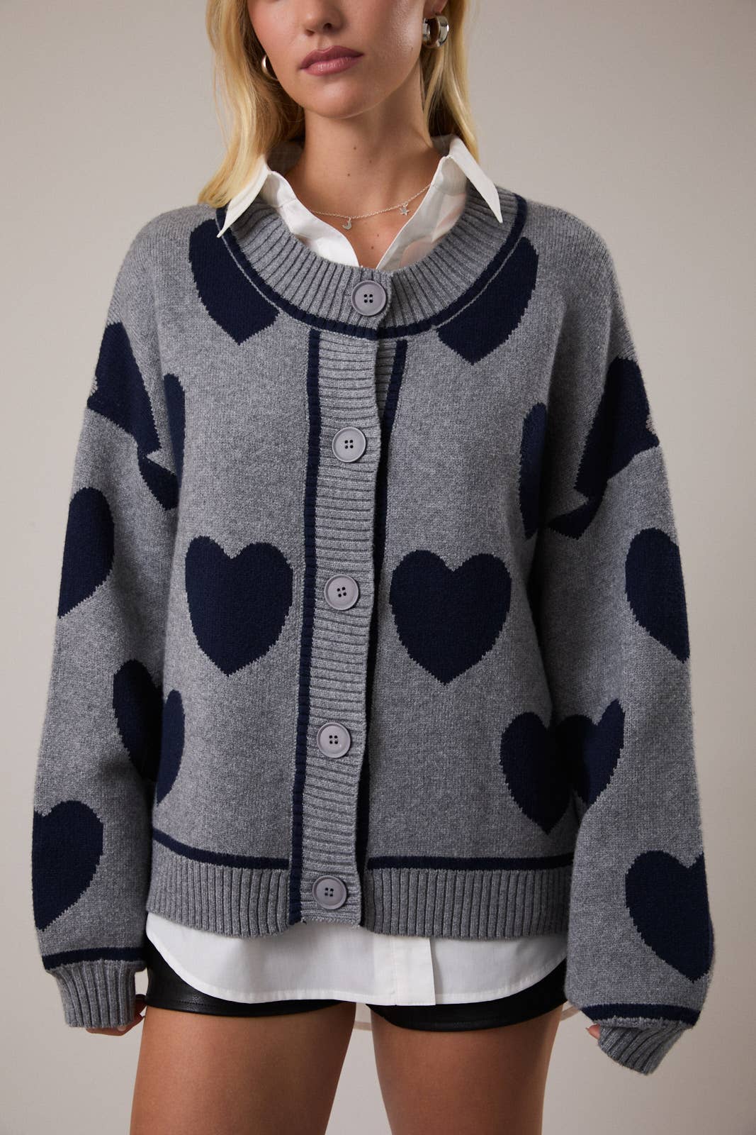 HEART SHAPE DETAIL CARDIGAN
