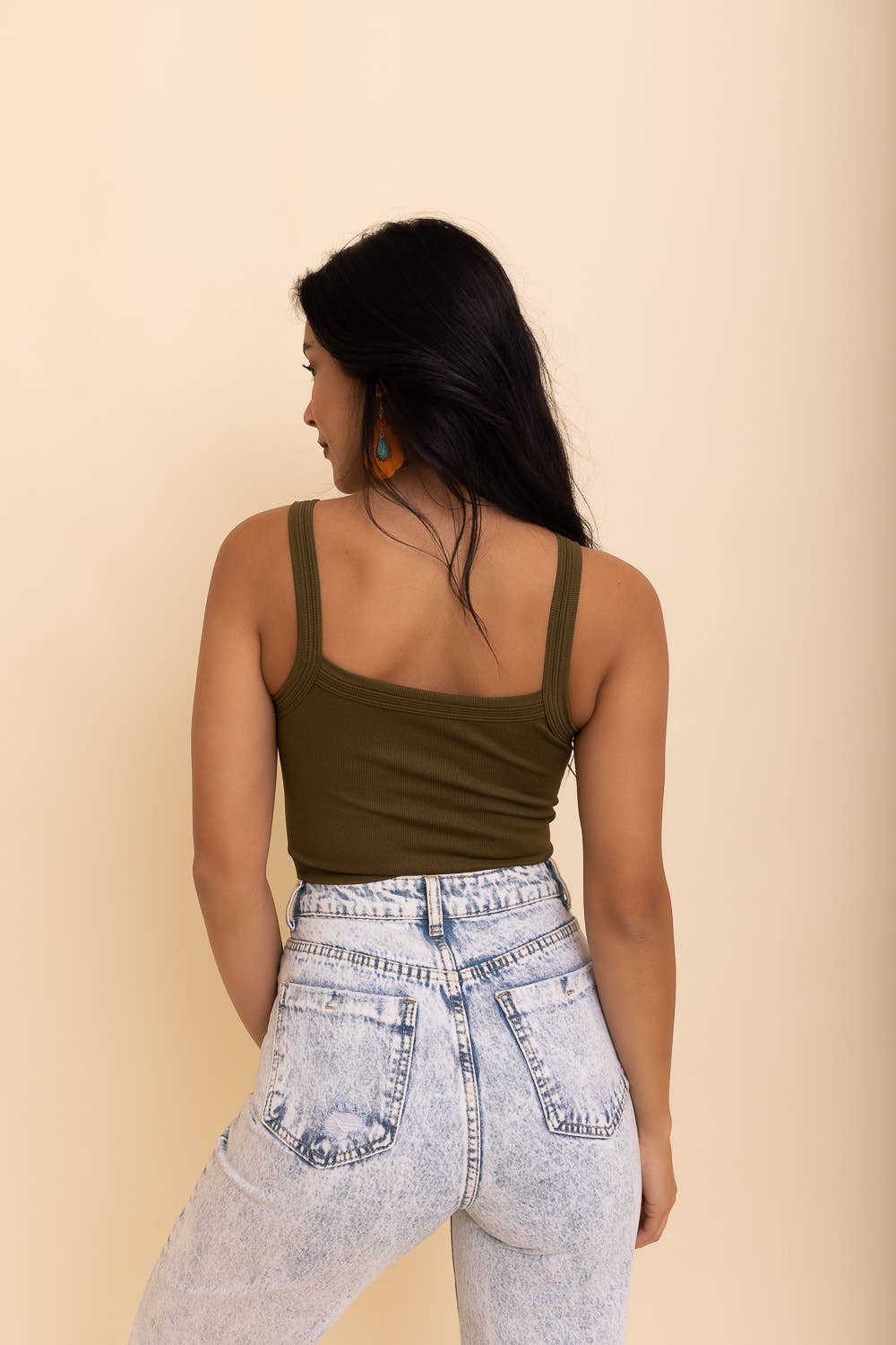 Versatile No-Seam Tank Top