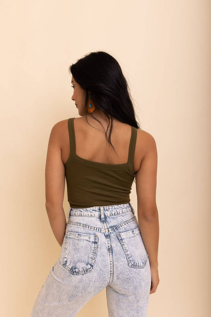 Versatile No-Seam Tank Top