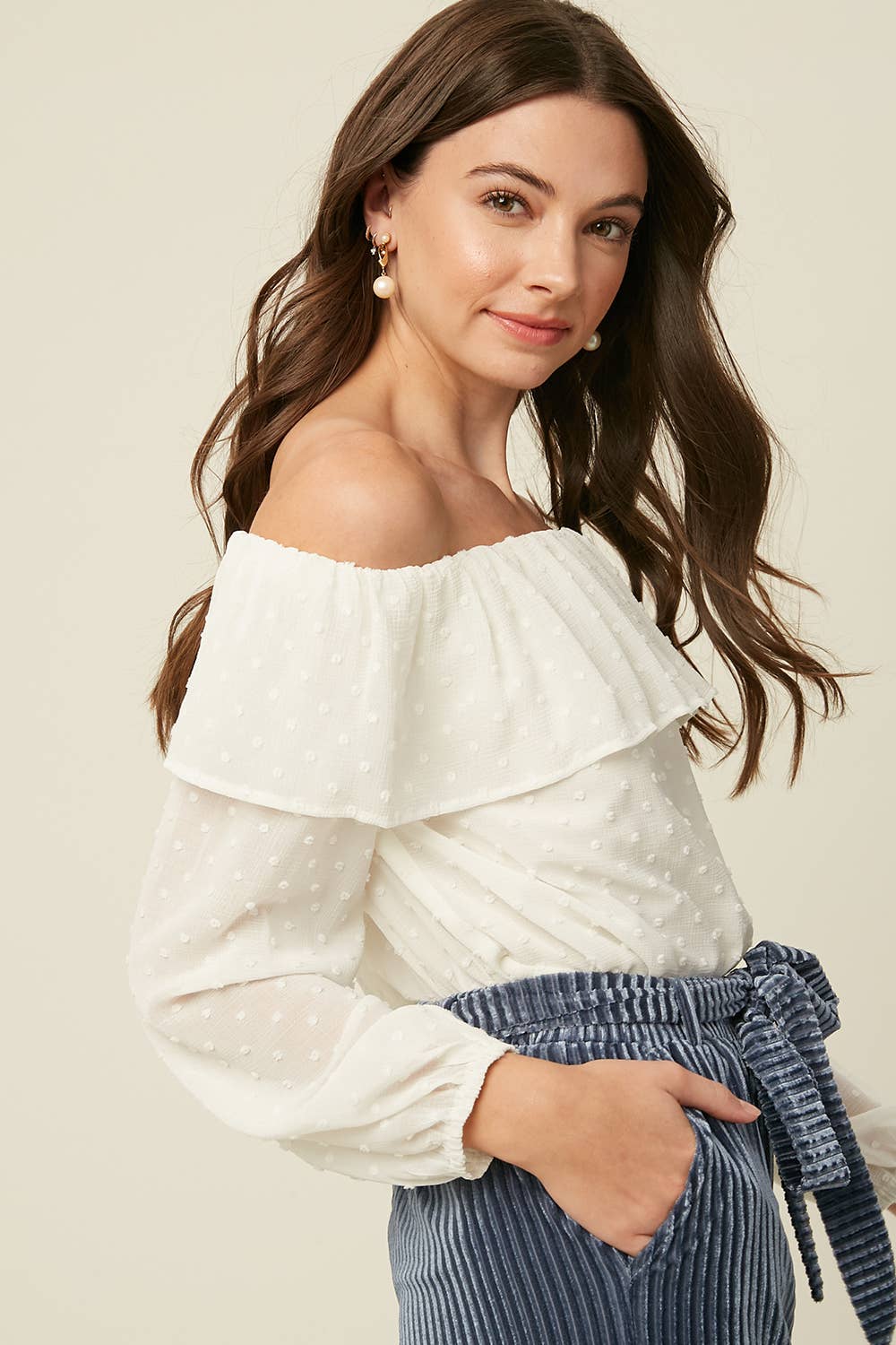 Prairie Moon Swiss Dot Off-Shoulder Blouse – Cream
