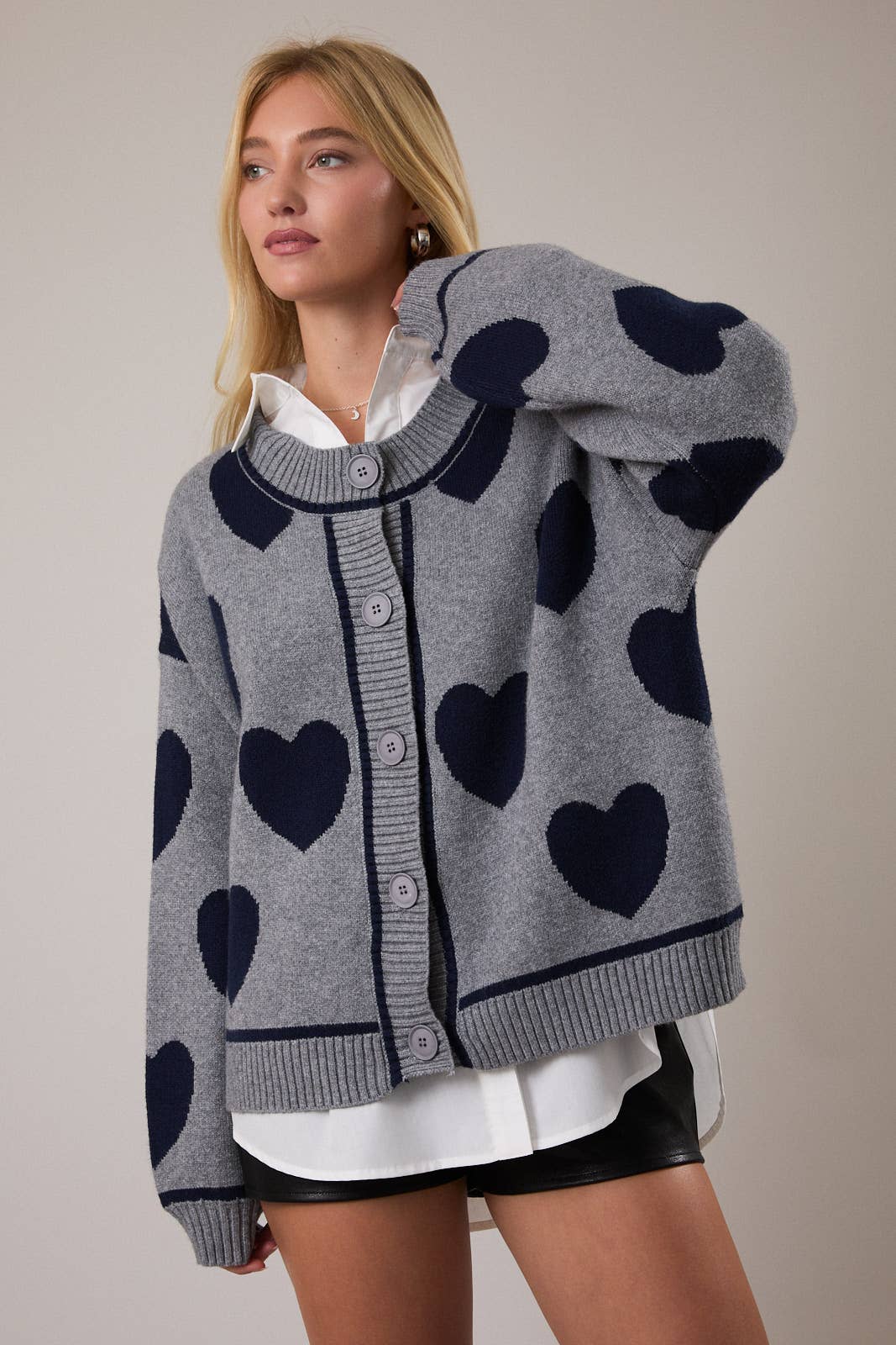 HEART SHAPE DETAIL CARDIGAN