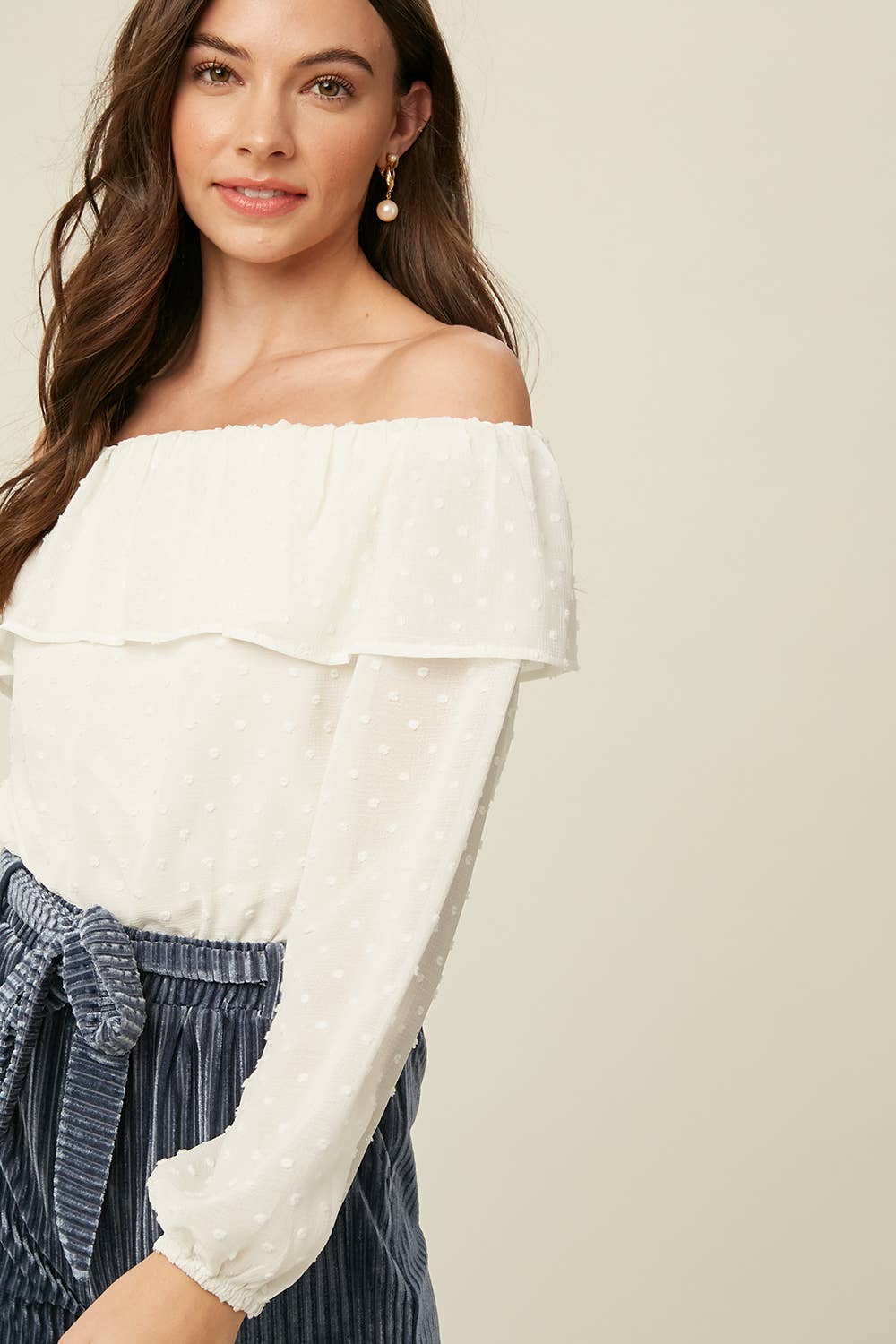 Prairie Moon Swiss Dot Off-Shoulder Blouse – Cream