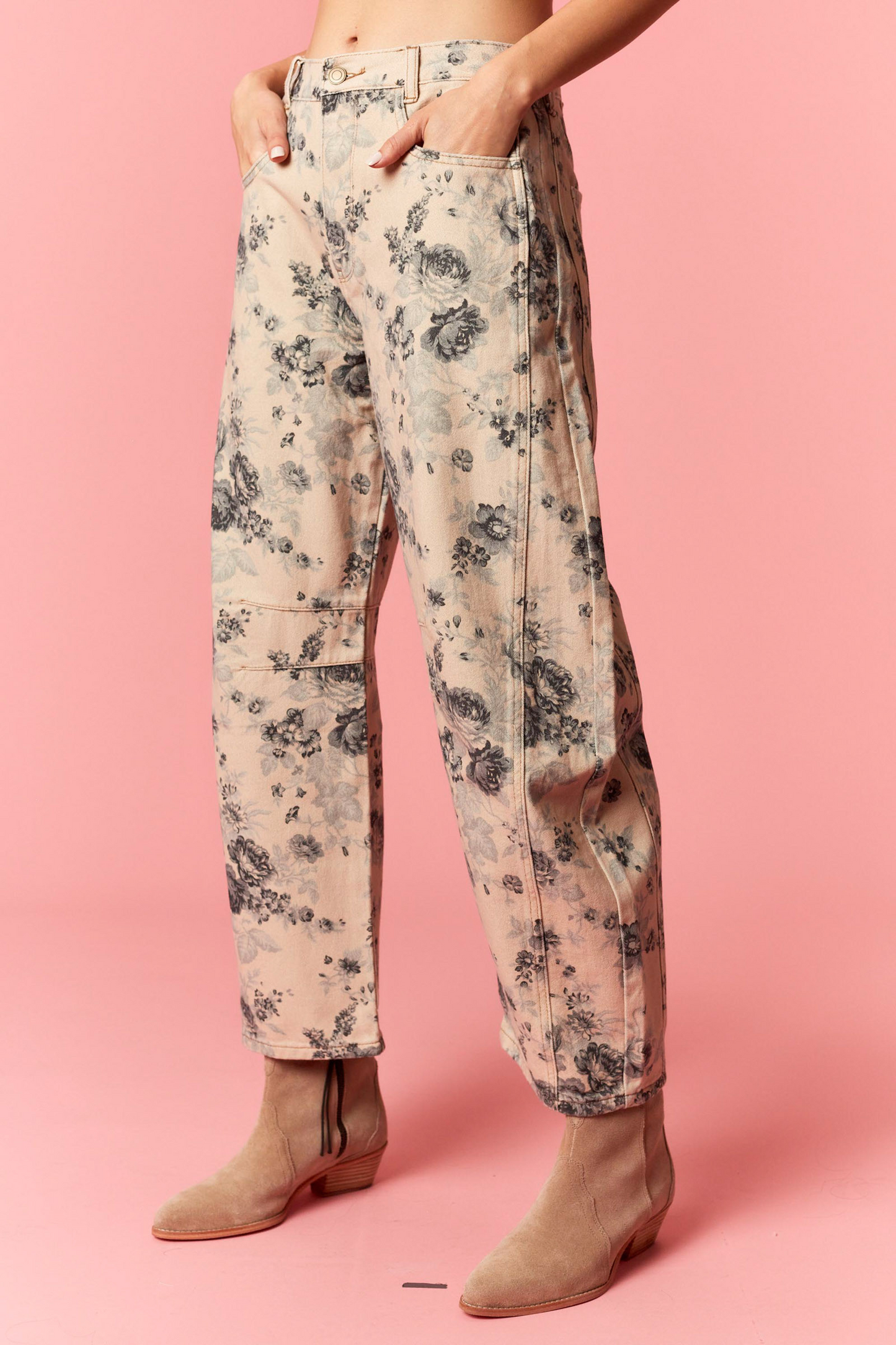 Black Buckle Rose Barrel Jean